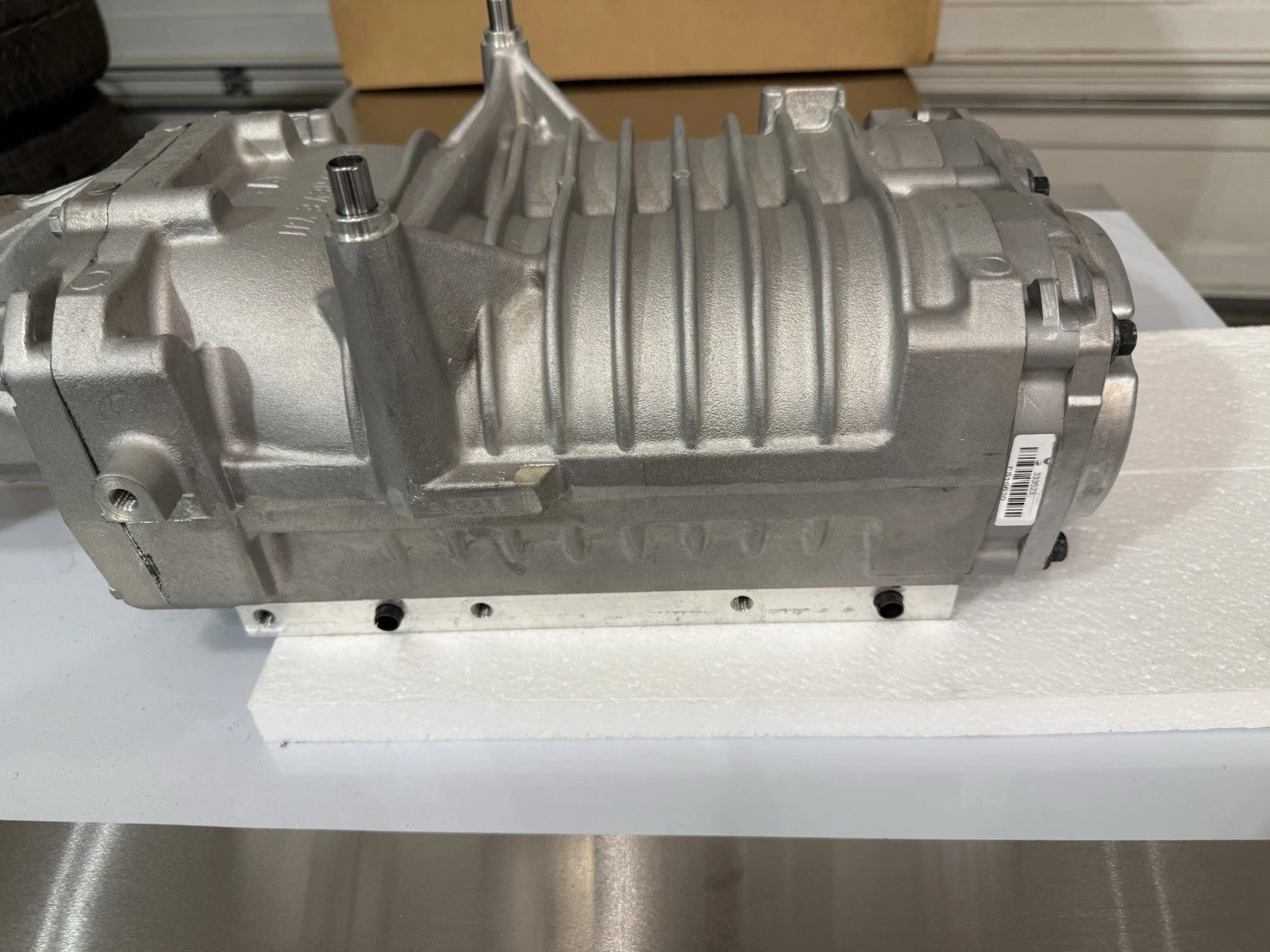 New OEM 5.0 Supercharger for 5.0 Jaguar Land Rover Supercharged Vehicles with the Vacuum Actuator 2010-2013
